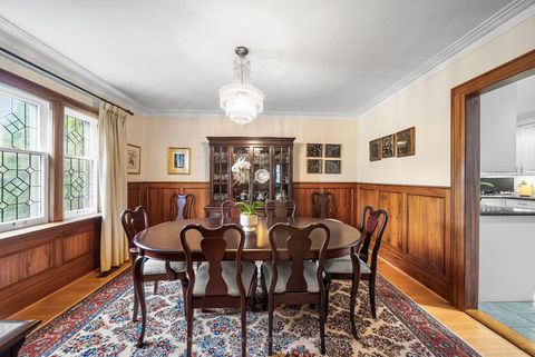 Photo 11 at 70 Bessborough Drive, Leaside, Toronto