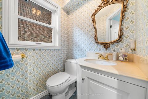 Photo 20 at 70 Bessborough Drive, Leaside, Toronto