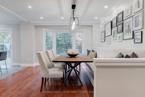 Photo 5 at 1586 Heritage Way, GA Glen Abbey, Oakville