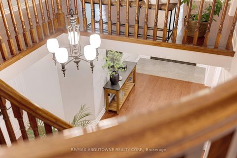 Photo 22 at 1586 Heritage Way, GA Glen Abbey, Oakville