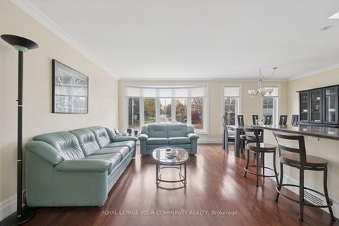 Photo 6 at 402 Palmer Avenue, Harding, Richmond Hill