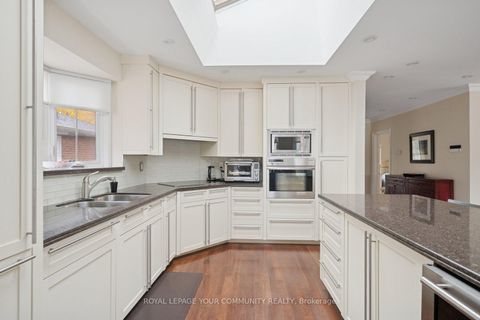 Photo 8 at 402 Palmer Avenue, Harding, Richmond Hill