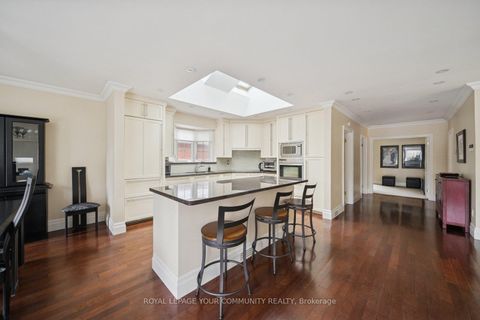 Photo 10 at 402 Palmer Avenue, Harding, Richmond Hill