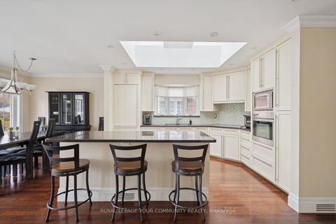 Photo 11 at 402 Palmer Avenue, Harding, Richmond Hill