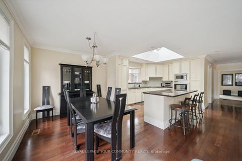 Photo 12 at 402 Palmer Avenue, Harding, Richmond Hill