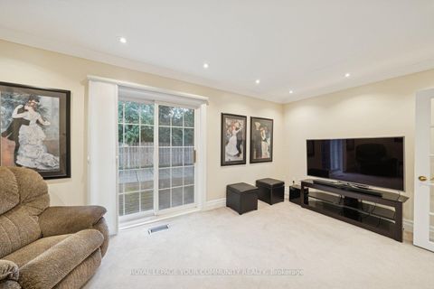 Photo 13 at 402 Palmer Avenue, Harding, Richmond Hill
