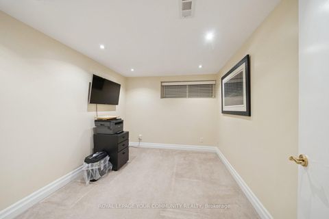 Photo 22 at 402 Palmer Avenue, Harding, Richmond Hill