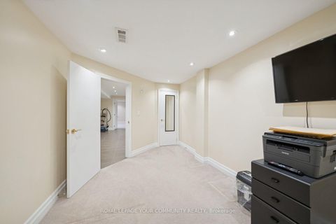 Photo 23 at 402 Palmer Avenue, Harding, Richmond Hill