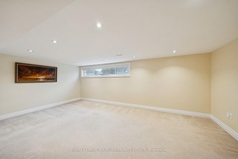 Photo 25 at 402 Palmer Avenue, Harding, Richmond Hill