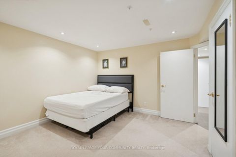 Photo 26 at 402 Palmer Avenue, Harding, Richmond Hill