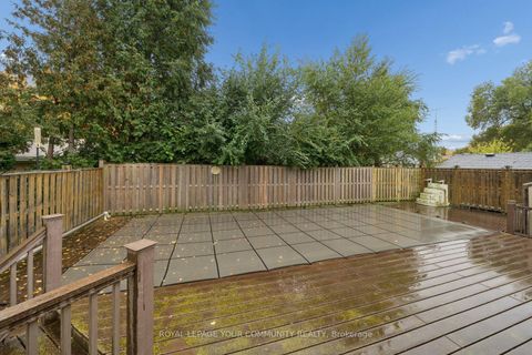 Photo 27 at 402 Palmer Avenue, Harding, Richmond Hill