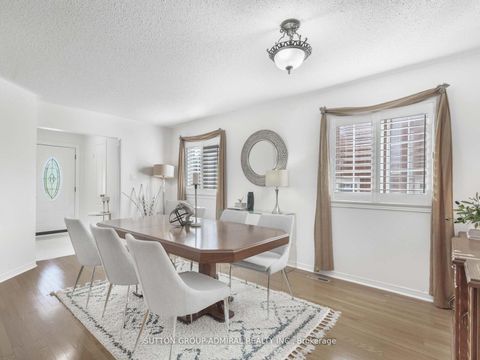 Photo 5 at 185 Foxfield Crescent, Patterson, Vaughan