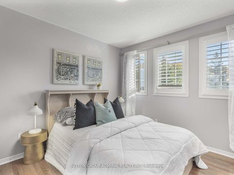 Photo 24 at 185 Foxfield Crescent, Patterson, Vaughan