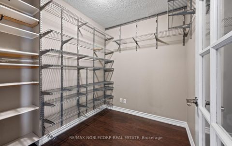 Photo 20 at 928 - 18 Harding Boulevard, Harding, Richmond Hill