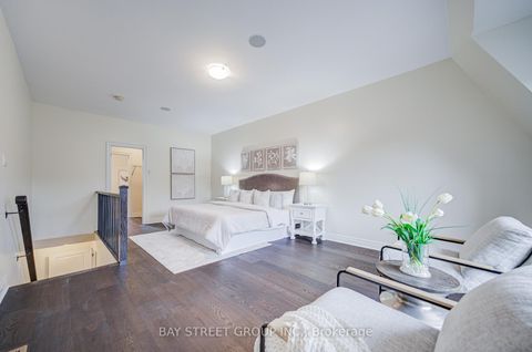 Photo 34 at 51 Lobo Mews, City Centre West, Toronto