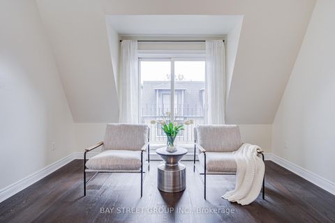 Photo 36 at 51 Lobo Mews, City Centre West, Toronto