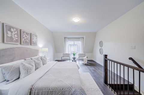 Photo 37 at 51 Lobo Mews, City Centre West, Toronto