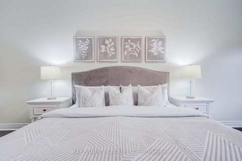 Photo 38 at 51 Lobo Mews, City Centre West, Toronto