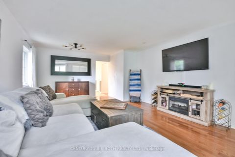 Photo 7 at 56 Monique Crescent, East Bayfield, Barrie