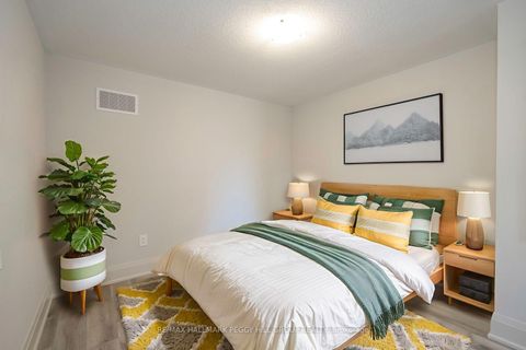 Photo 8 at 176 Durham Avenue, Rural Barrie Southeast, Barrie