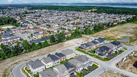 Photo 16 at 176 Durham Avenue, Rural Barrie Southeast, Barrie