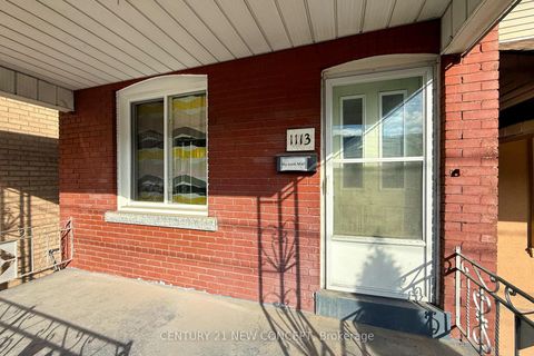 Photo 3 at 1113 Dufferin Street, Junction, Toronto