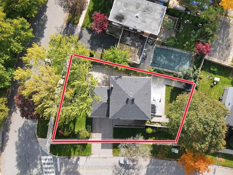 Photo 43 at 49 King Louis Crescent, L'Amoreaux, Toronto