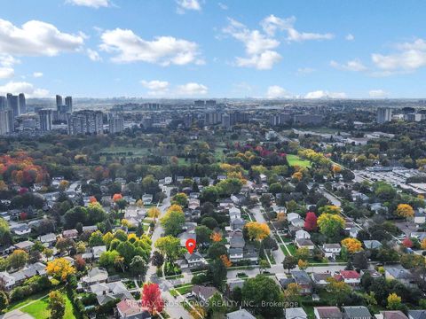 Photo 45 at 49 King Louis Crescent, L'Amoreaux, Toronto