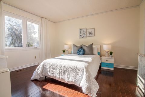 Photo 17 at 63 Holmbush Crescent, Steeles, Toronto