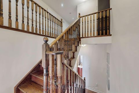 Photo 21 at 10 - 8900 Bathurst Street, Patterson, Vaughan