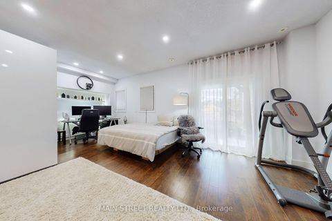 Photo 34 at 10 - 8900 Bathurst Street, Patterson, Vaughan