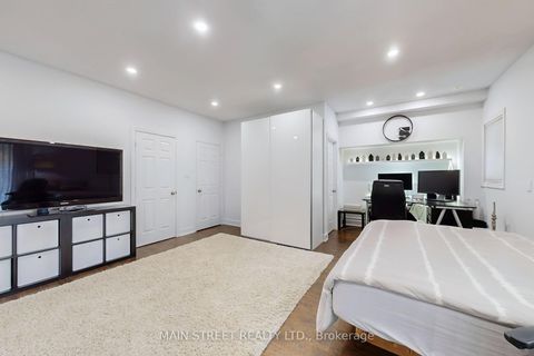 Photo 35 at 10 - 8900 Bathurst Street, Patterson, Vaughan