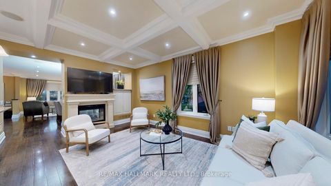 Photo 6 at 204 Maple Leaf Drive, Rustic, Toronto