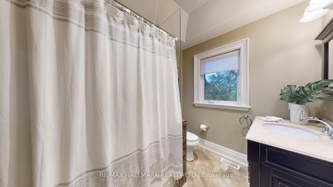 Photo 24 at 204 Maple Leaf Drive, Rustic, Toronto