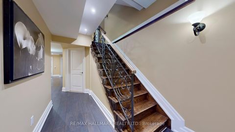 Photo 26 at 204 Maple Leaf Drive, Rustic, Toronto