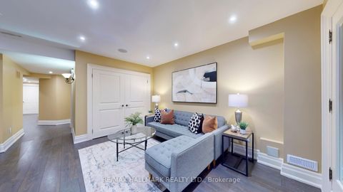 Photo 30 at 204 Maple Leaf Drive, Rustic, Toronto