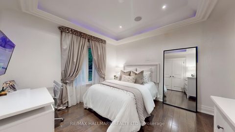 Photo 36 at 204 Maple Leaf Drive, Rustic, Toronto