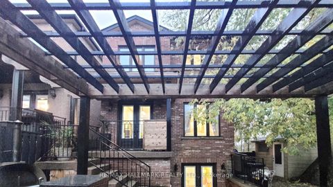 Photo 37 at 204 Maple Leaf Drive, Rustic, Toronto