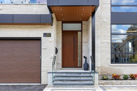 Photo 2 at 122 Ashbourne Drive, City Centre West, Toronto