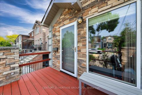 Photo 3 at 169 King Edward Avenue, Lumsden, Toronto