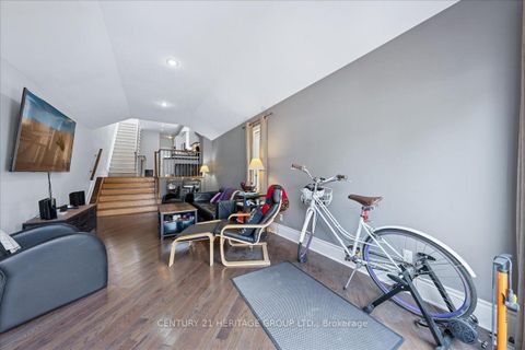 Photo 4 at 169 King Edward Avenue, Lumsden, Toronto