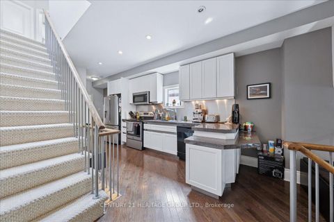 Photo 8 at 169 King Edward Avenue, Lumsden, Toronto Photo 8 at 169 King Edward Avenue, Lumsden, Toronto