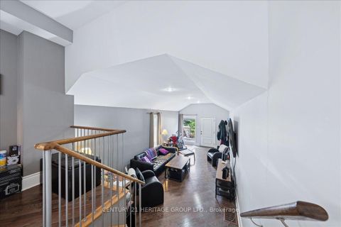 Photo 9 at 169 King Edward Avenue, Lumsden, Toronto Photo 9 at 169 King Edward Avenue, Lumsden, Toronto