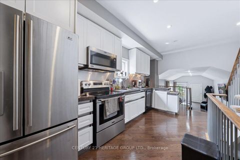 Photo 12 at 169 King Edward Avenue, Lumsden, Toronto