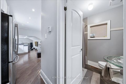 Photo 17 at 169 King Edward Avenue, Lumsden, Toronto Photo 17 at 169 King Edward Avenue, Lumsden, Toronto