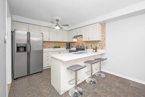 Photo 12 at 248 Hawkview Boulevard, Vellore Village, Vaughan