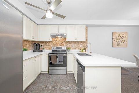 Photo 13 at 248 Hawkview Boulevard, Vellore Village, Vaughan