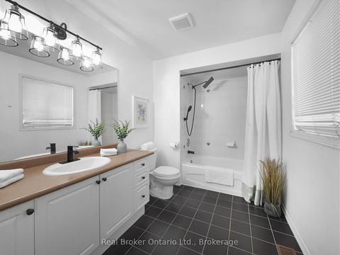 Photo 15 at 248 Hawkview Boulevard, Vellore Village, Vaughan