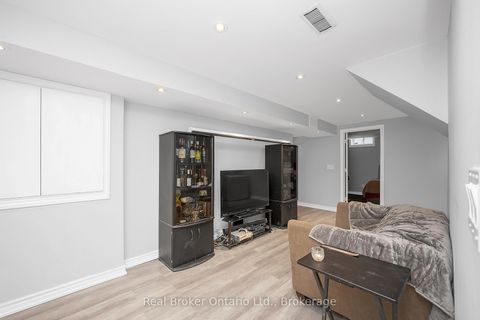 Photo 21 at 248 Hawkview Boulevard, Vellore Village, Vaughan