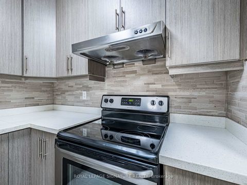 Photo 17 at 113 - 370 Dixon Road, The Westway, Toronto